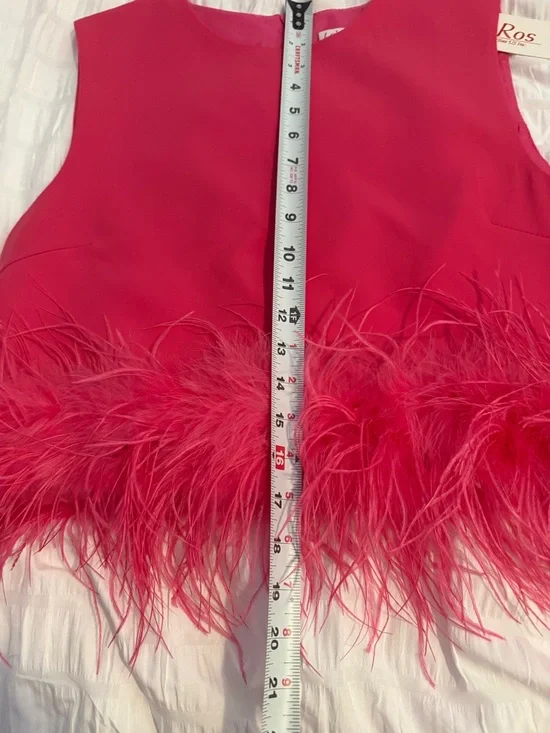 La’Ros Pink Feather Trim Crop Top NWT size large - Picture 6 of 9